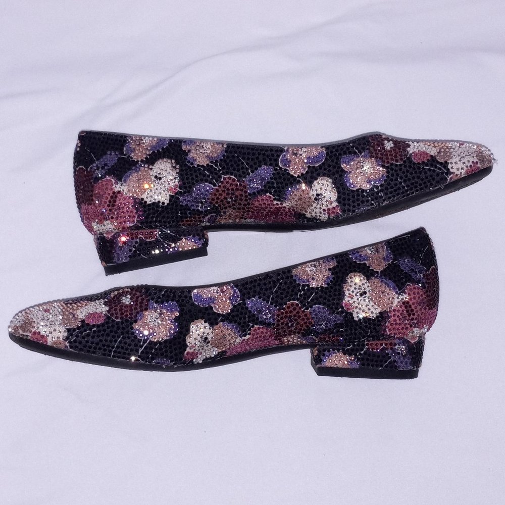 Alex Marie Bevier Two Floral rhinestone pump shoe